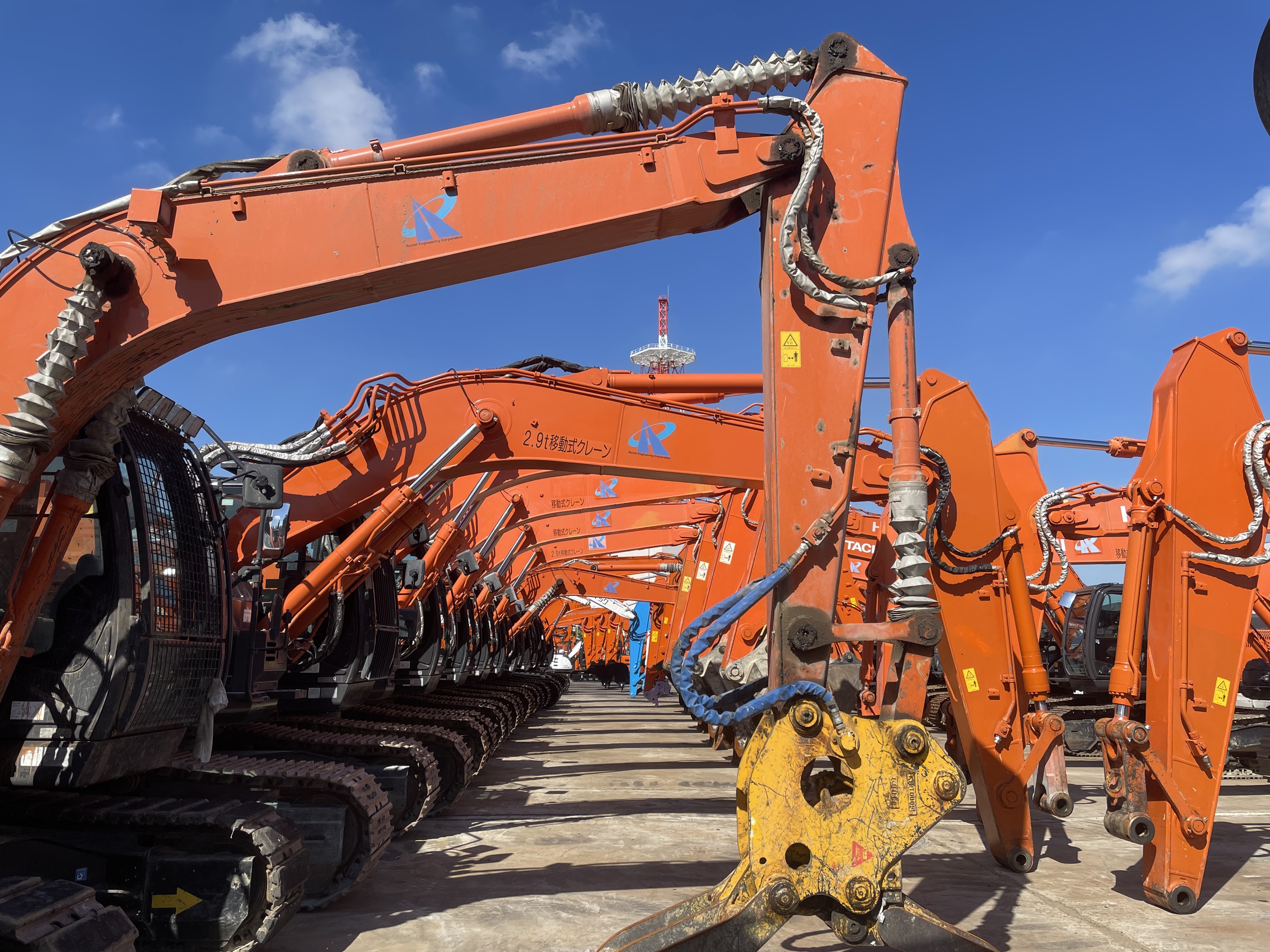 RECマーク｜SNS｜メディアライブラリー｜日立建機日本