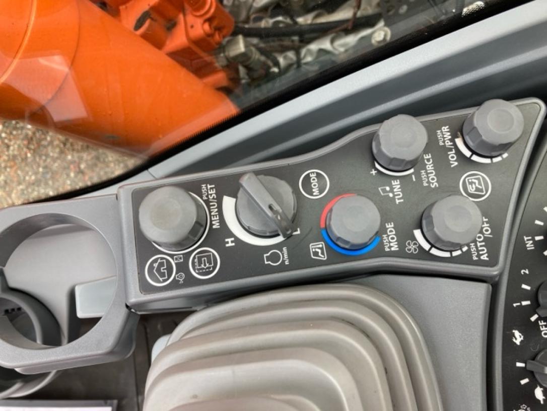 油圧ショベル｜ZX135US-7-152207号機｜中古車在庫情報｜商品情報