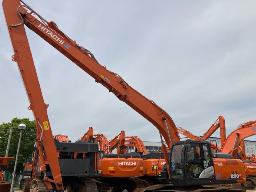 高麗匙 4625367 Hitachi ZX240 Swing Motor Assy | SPARKLING 4625367