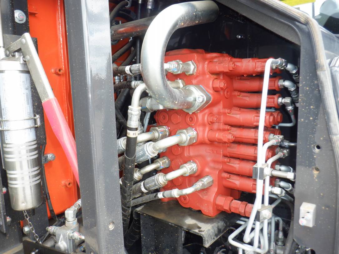 油圧ショベル｜ZX75UR-5B-61919号機｜中古車在庫情報｜商品情報｜日立